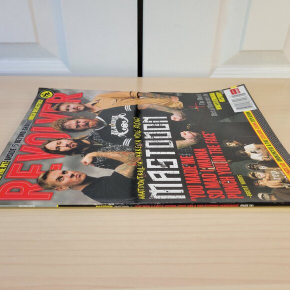 REVOLVER Magazine #80 May 2009 MASTODON Static-X Wrestlemania Hollywood Undead - Picture 7 of 7